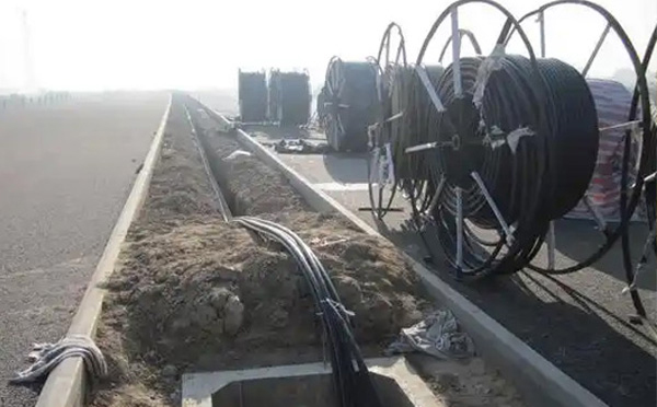 现代通信网络建设指南:康乐光缆施工全流程技术解析与质量控制 现代通信网络建设指南:康乐光缆施工全流程技术解析与质量控制